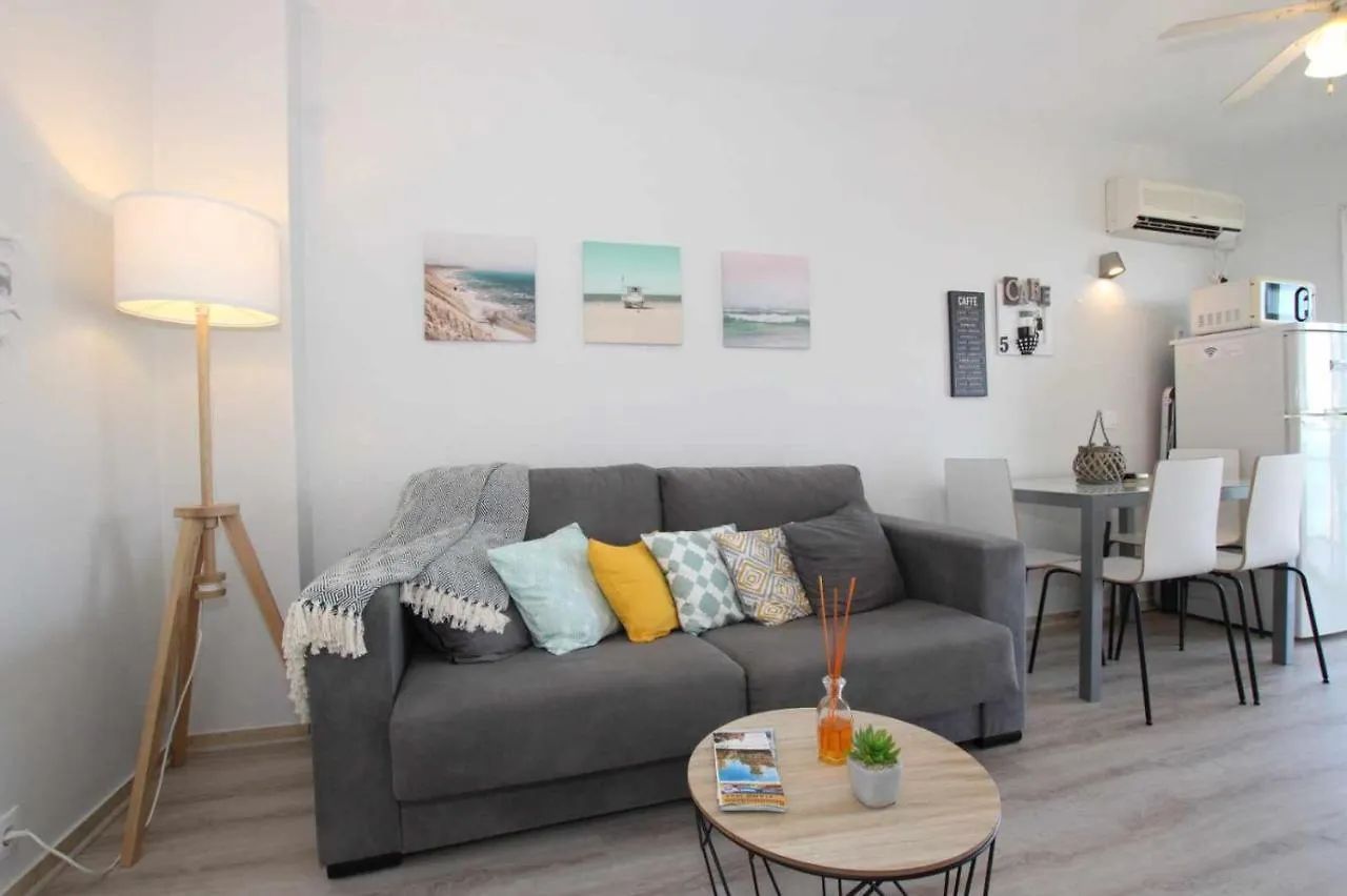 Apartamento Apartamento en 1ª linea de playa con vistas al mar Málaga 0*,  España
