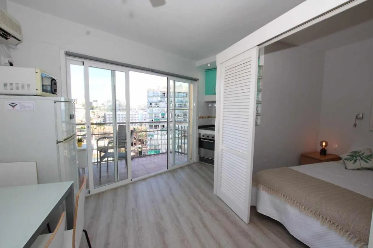 Rentaly Vacations 914 Malaga 0*,